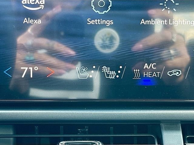 2025 Chevrolet Equinox EV RS - Photo 20