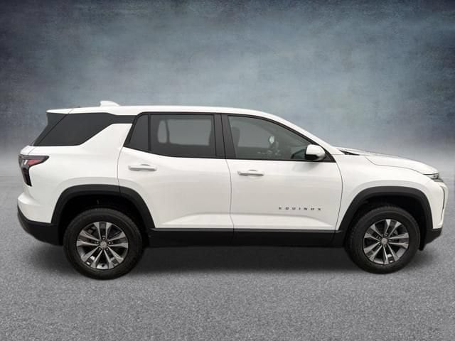 2027 Chevrolet Equinox LT - Photo 5