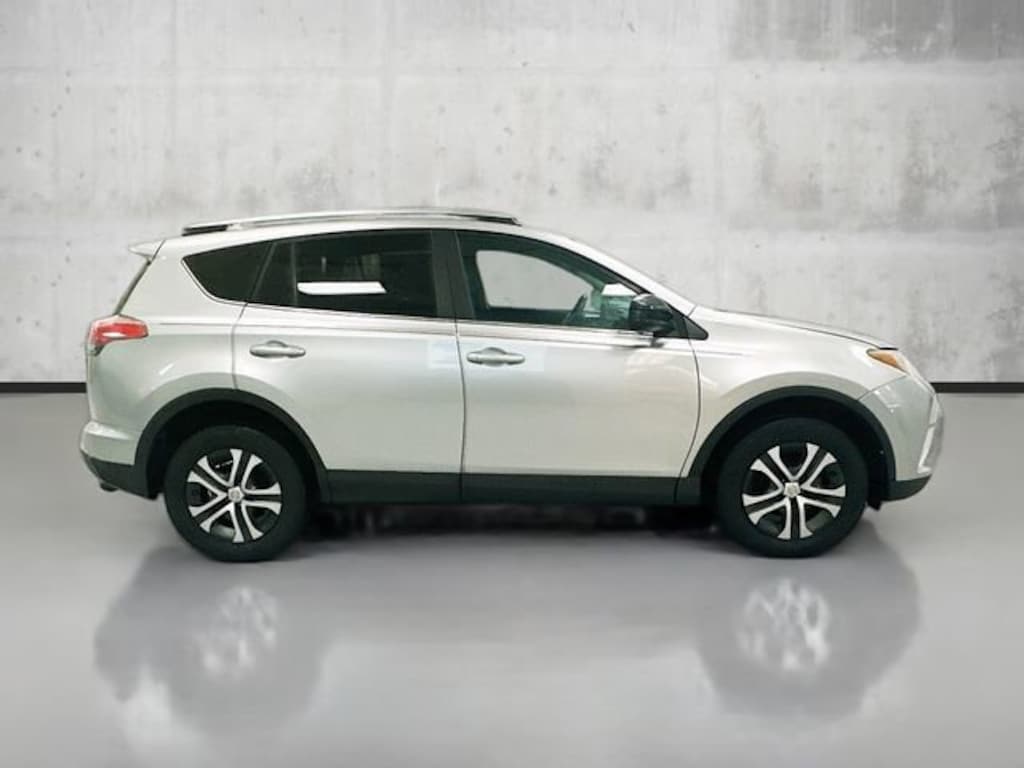 Used 2017 Toyota RAV4 LE SUV