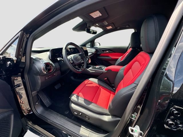 2025 Chevrolet Equinox EV RS - Photo 24
