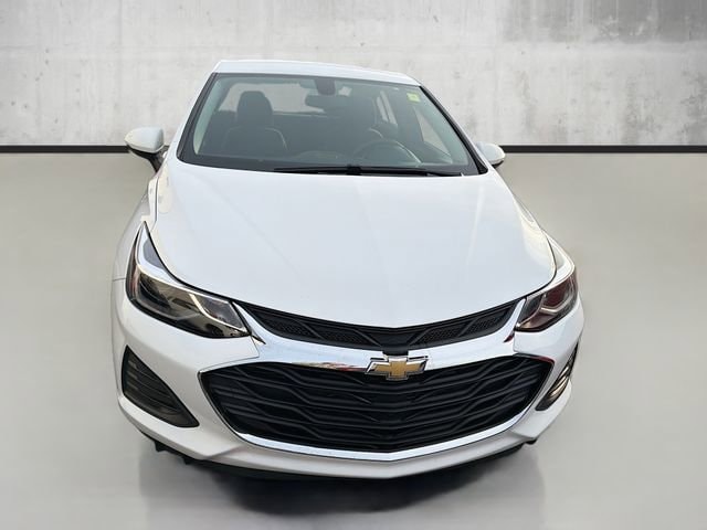 Used 2019 Chevrolet Cruze LT with VIN 1G1BE5SM2K7143445 for sale in Willoughby Hills, OH