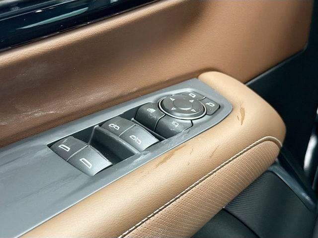 2026 Chevrolet Suburban High Country - Photo 22