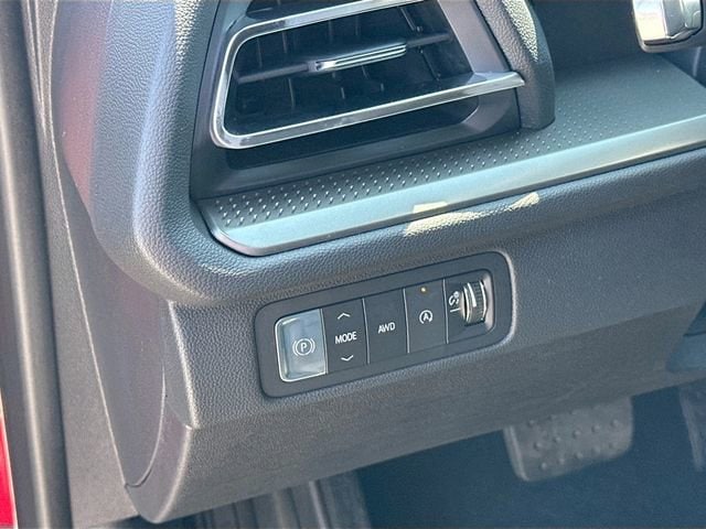 2025 Chevrolet Traverse LT - Photo 13