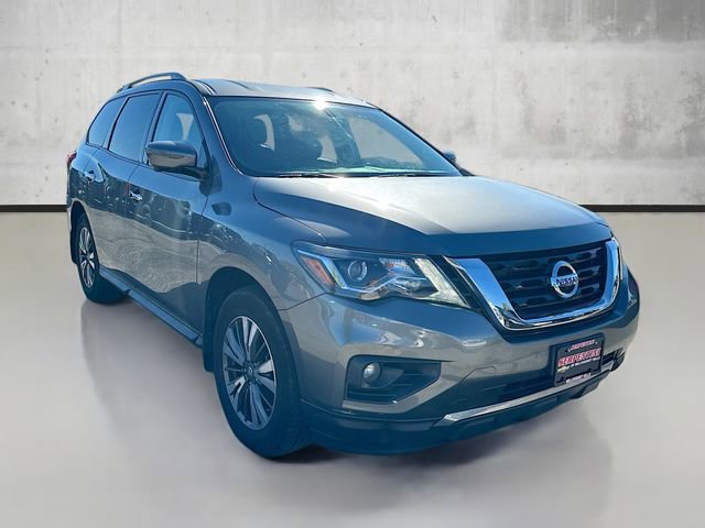 2018 Nissan Pathfinder SL photo 3