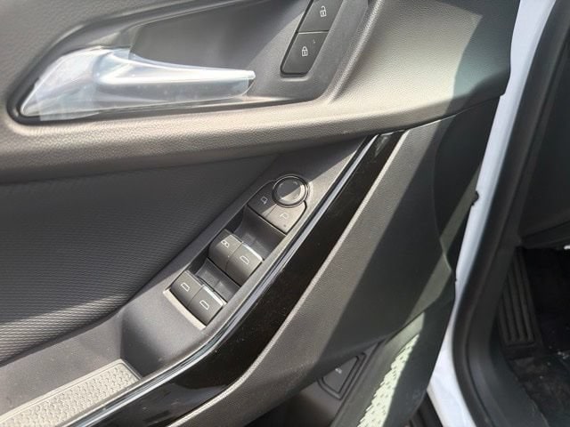 2027 Chevrolet Equinox RS - Photo 9