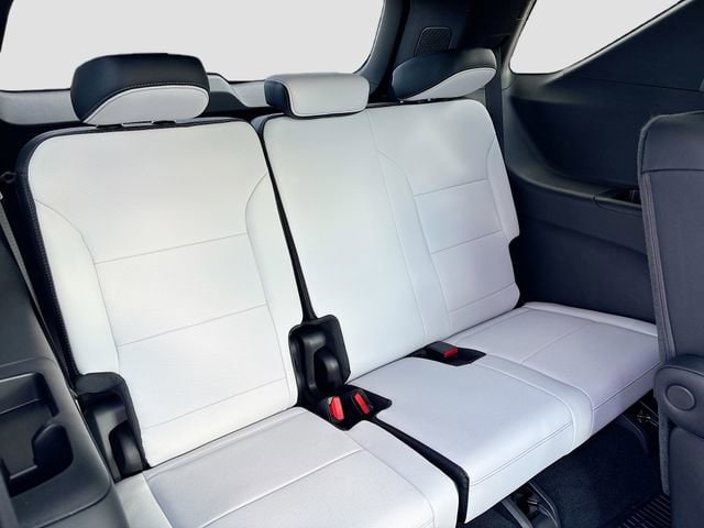 2026 Chevrolet Traverse High Country - Photo 33