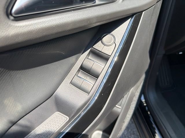 2027 Chevrolet Equinox RS - Photo 10
