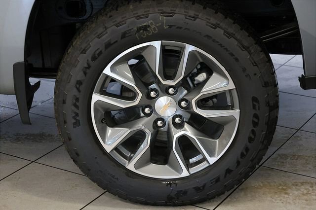 2026 Chevrolet Silverado 1500 LT photo 3