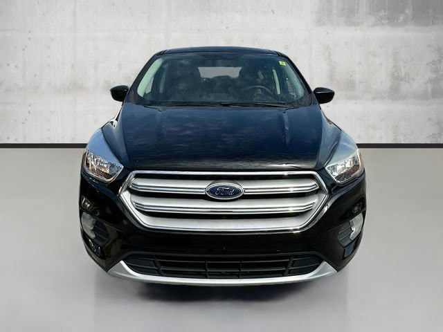 Used 2019 Ford Escape SE with VIN 1FMCU9GD9KUA14551 for sale in Willoughby Hills, OH