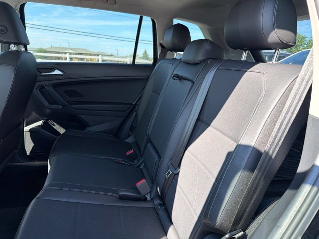 2019 Volkswagen Tiguan SE - Photo 17