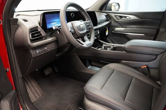 2025 Chevrolet Traverse 2LT photo 3