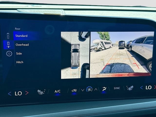 2025 Chevrolet Traverse LT - Photo 16