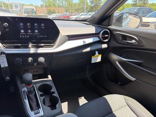 2026 Chevrolet Trax RS - Photo 24