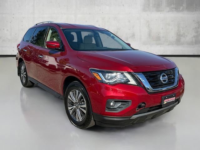 2018 Nissan Pathfinder SV photo 3