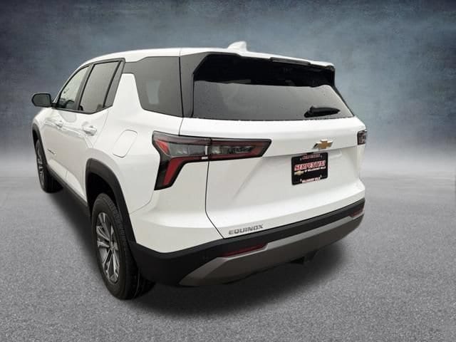 2027 Chevrolet Equinox LT - Photo 9