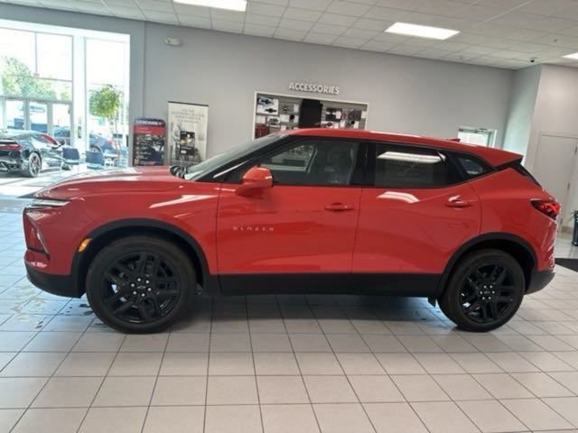2025 Chevrolet Blazer 2LT photo 3
