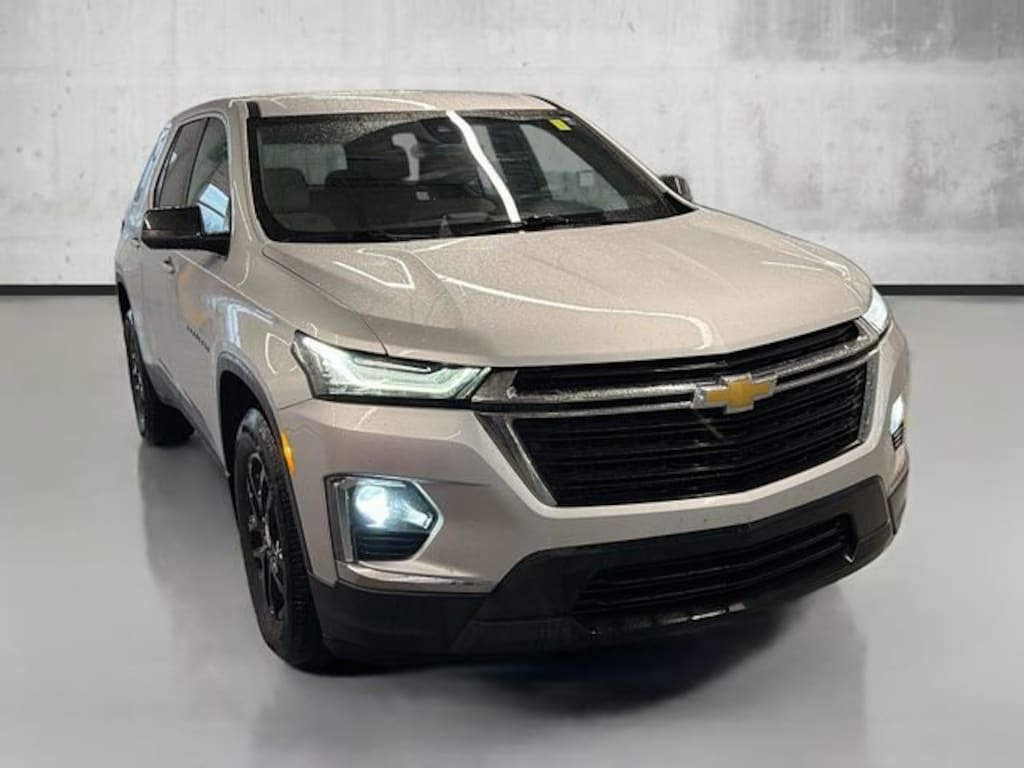 Used 2022 Chevrolet Traverse LS SUV