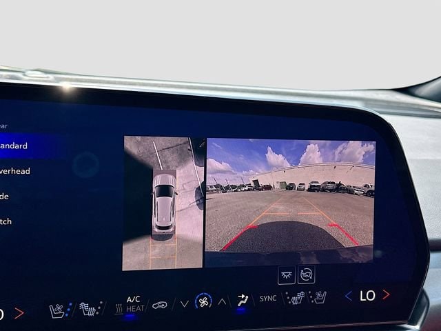 2025 Chevrolet Equinox EV RS - Photo 16