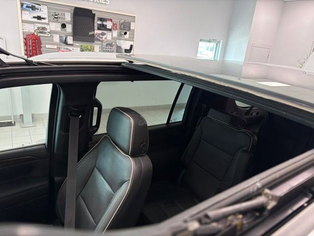2022 Chevrolet Suburban Premier - Photo 22