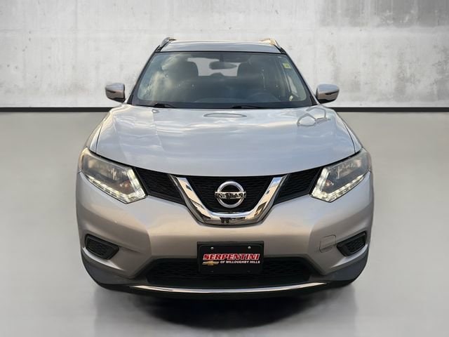 Used 2016 Nissan Rogue SV with VIN 5N1AT2MV7GC921052 for sale in Willoughby Hills, OH