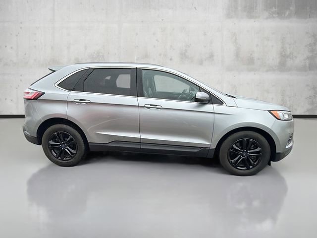 2020 Ford Edge SEL photo 4