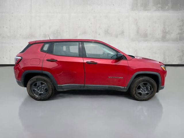 2019 Jeep Compass Sport photo 3