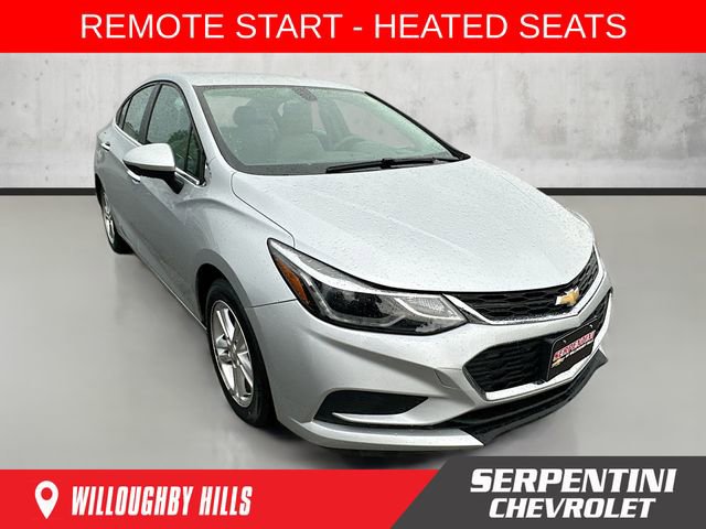 2017 Chevrolet Cruze LT photo 3