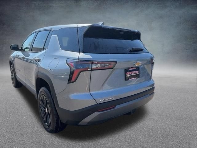 2027 Chevrolet Equinox LT - Photo 7