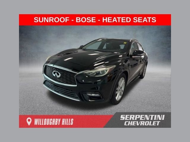 2017 INFINITI QX30 Premium's photo