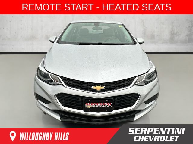 2017 Chevrolet Cruze LT photo 2