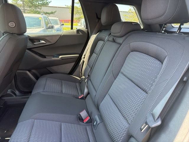 2027 Chevrolet Equinox LT - Photo 21