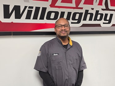 Staff member Jason Holton from ID_58c8dfdb6e44