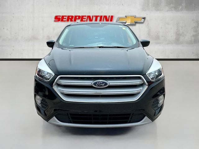 Used 2017 Ford Escape SE with VIN 1FMCU0GD0HUC08440 for sale in Willoughby Hills, OH