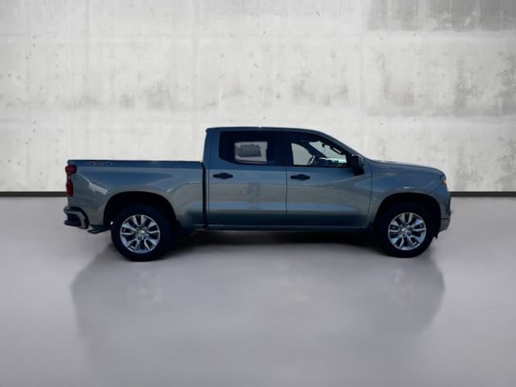 New 2026 Chevrolet Silverado 1500 Custom Truck