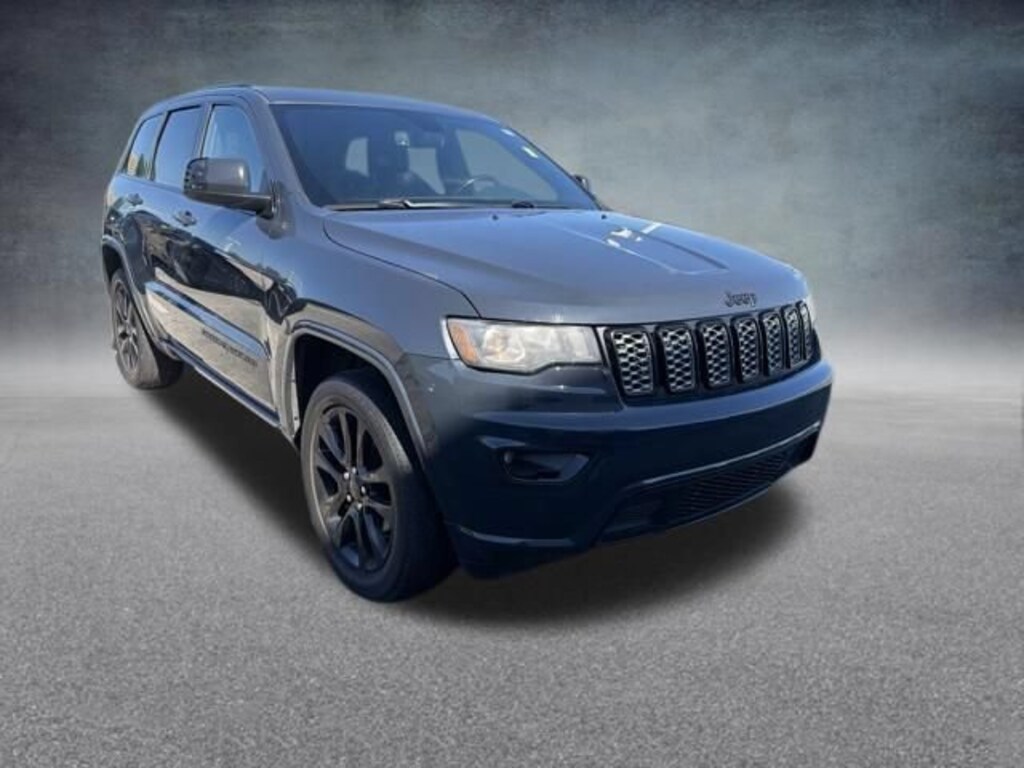 Used 2018 Jeep Grand Cherokee Altitude SUV