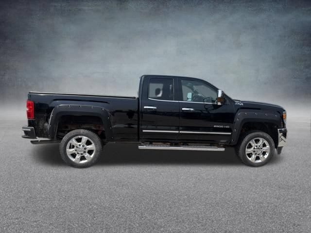 2017 GMC Sierra 2500HD SLT - Photo 6