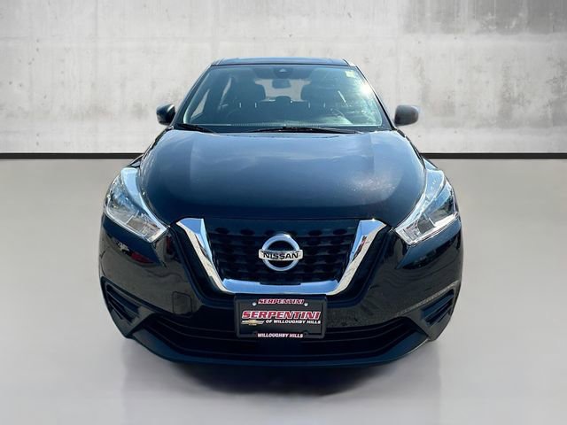 2020 Nissan Kicks S photo 2