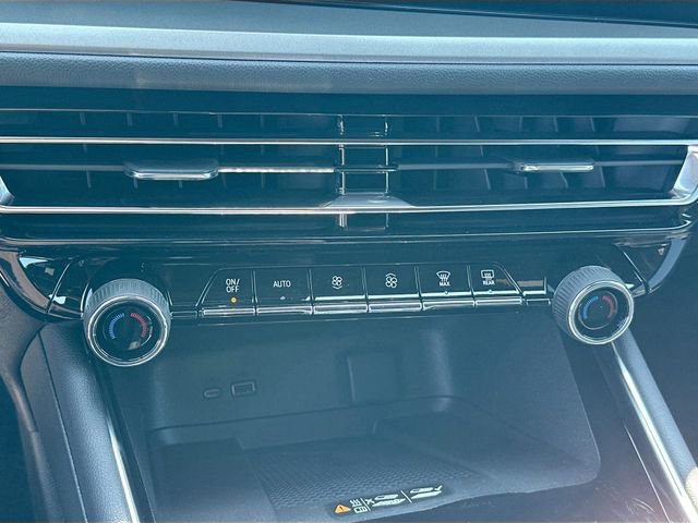 2025 Chevrolet Traverse LT - Photo 19