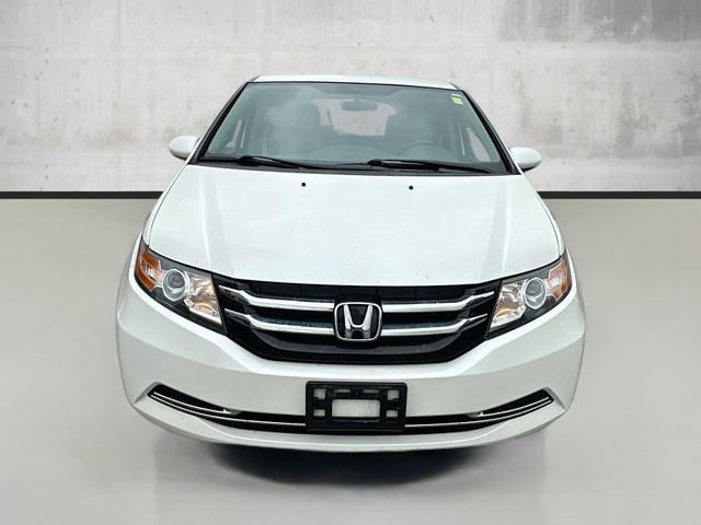 Used 2016 Honda Odyssey SE with VIN 5FNRL5H34GB139389 for sale in Willoughby Hills, OH