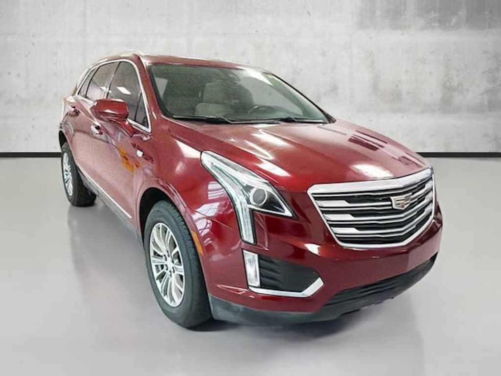 Used 2017 CADILLAC XT5 Luxury FWD SUV
