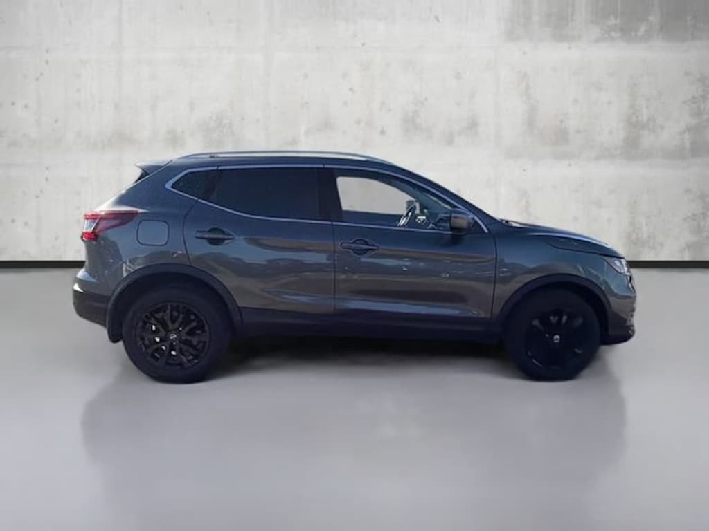 Used 2020 Nissan Rogue Sport SV SUV