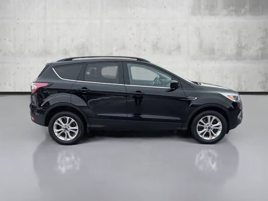 Used 2018 Ford Escape SE SUV