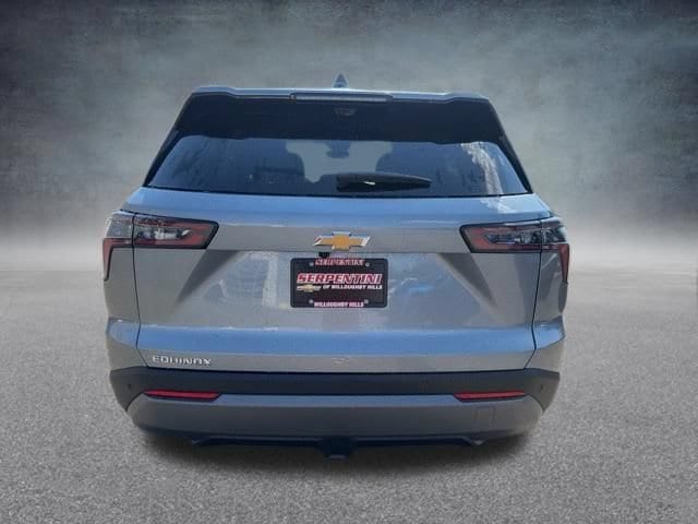 2027 Chevrolet Equinox LT - Photo 8