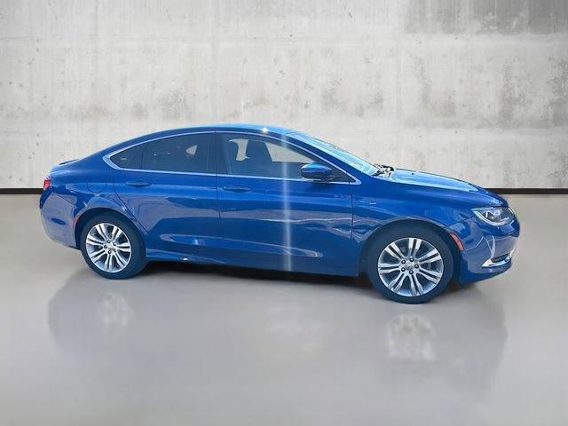 2015 Chrysler 200 Limited photo 4