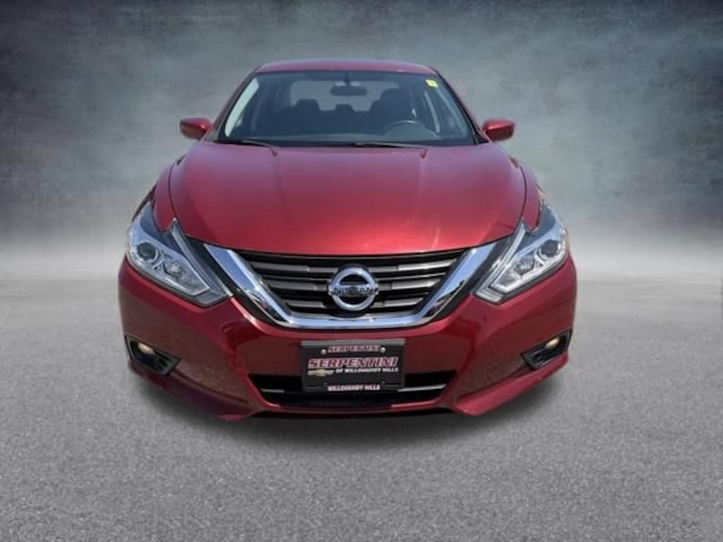 Used 2017 Nissan Altima 2.5 SV Sedan