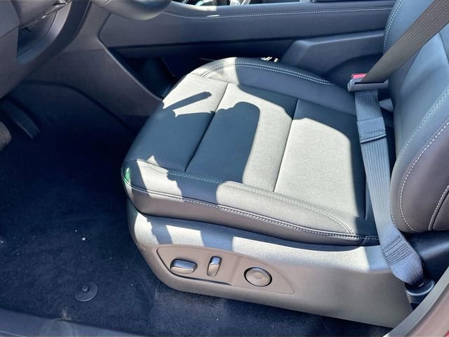 2025 Chevrolet Traverse LT - Photo 23