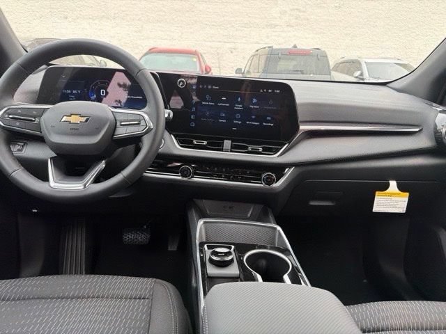 2027 Chevrolet Equinox LT - Photo 18