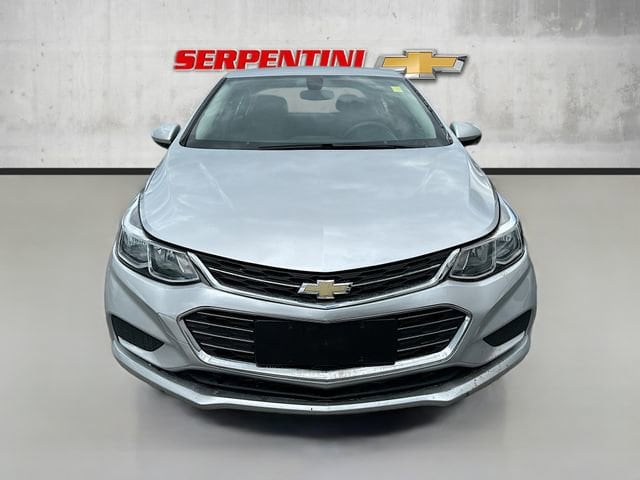Used 2018 Chevrolet Cruze LS with VIN 1G1BC5SM9J7186040 for sale in Willoughby Hills, OH
