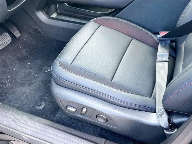 2025 Chevrolet Equinox EV RS - Photo 23