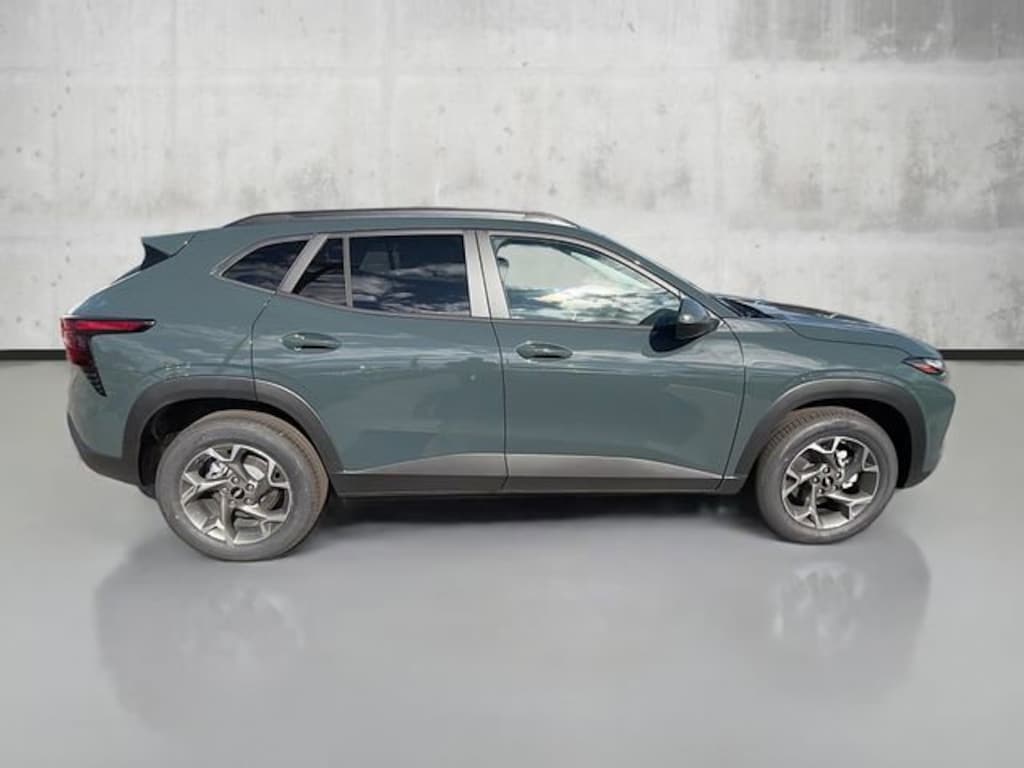New 2026 Chevrolet Trax LT SUV